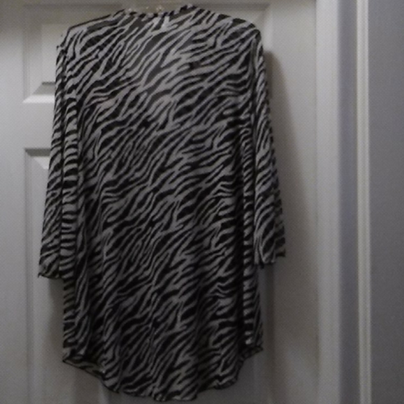 Nwt Black Zebra Coverup - Picture 5 of 6